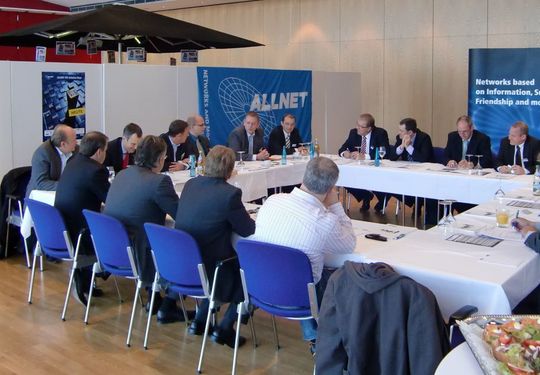 Auf den ITK-Solution-Days wurde beim Roundtable heftig diskutiert. Auf den ITK-Solution-Days wurde beim Roundtable heftig diskutiert.