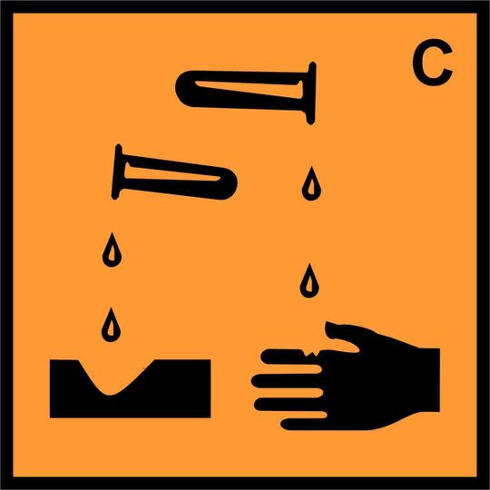 Chemikalien und Gefahrgüter müssen bei Herstellung und Transport sicher gekennzeichnet werden. Chemikalien und Gefahrgüter müssen bei Herstellung und Transport sicher gekennzeichnet werden.