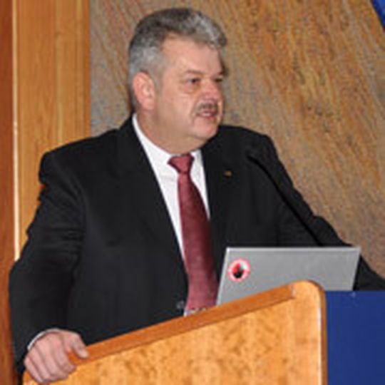 Peter Schumann, Vorsitzender des Verbands der Hyundai-Vertragspartner Deutschland. Peter Schumann, Vorsitzender des Verbands der Hyundai-Vertragspartner Deutschland.
