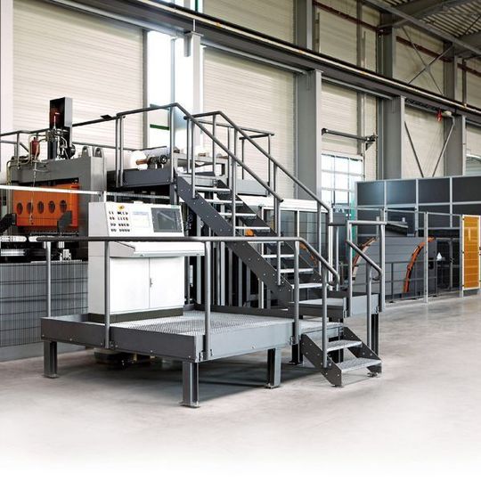 Die Kohler Maschinenbau GmbH entwickelt und baut ihre Bandzuführ- und Richtmaschinen nach der aktuellen Maschinenrichtlinie, die seit Dezember 2009 in Kraft ist. Bild: Kohler Die Kohler Maschinenbau GmbH entwickelt und baut ihre Bandzuführ- und Richtmaschinen nach der aktuellen Maschinenrichtlinie, die seit Dezember 2009 in Kraft ist. Bild: Kohler