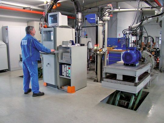 Pumpenprüfstand (Bild: EDUR) Pumpenprüfstand (Bild: EDUR)