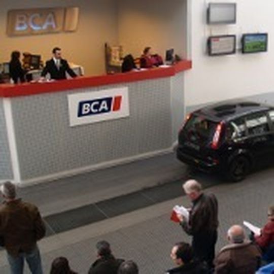 Mit Unternehmen wie BCA Autoauktionen frischen viele Fahrzeughändler nach der Umweltprämie ihre Gebrauchtwagenbestände auf. Mit Unternehmen wie BCA Autoauktionen frischen viele Fahrzeughändler nach der Umweltprämie ihre Gebrauchtwagenbestände auf.