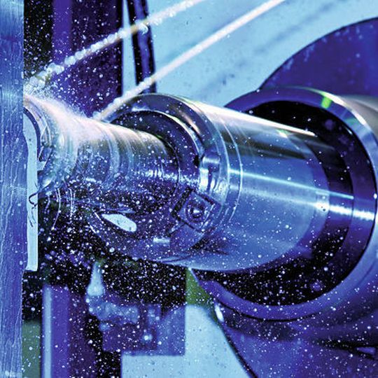 Die Spindel ist das Herzstück einer Werkzeugmaschine. Diese wichtige Systemkomponente entscheidet über die Maßhaltigkeit und die Oberflächengüte des zu bearbeitenden Werkstücks. Die Spindel ist das Herzstück einer Werkzeugmaschine. Diese wichtige Systemkomponente entscheidet über die Maßhaltigkeit und die Oberflächengüte des zu bearbeitenden Werkstücks.