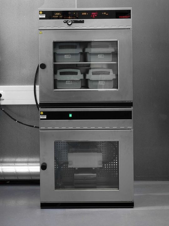 Test 1: Unterdruckkammer Test 1: Unterdruckkammer