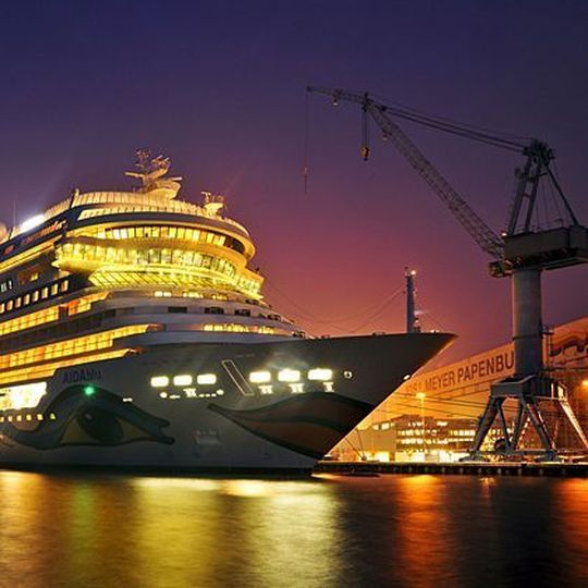 Zu den Kernkompetenzen der Meyer Werft in Papenburg zählt der Bau von luxuriösen Kreuzfahrtschiffen wie der im Februar 2010 ausgelieferten Aidablu. Bild: Meyer Werft Zu den Kernkompetenzen der Meyer Werft in Papenburg zählt der Bau von luxuriösen Kreuzfahrtschiffen wie der im Februar 2010 ausgelieferten Aidablu. Bild: Meyer Werft