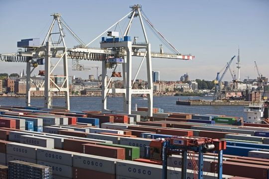 Beim Outsourcing setzen deutsche Unternehmen immer stärker auf Asien, vor allem Indien. (Bild: HHLA)