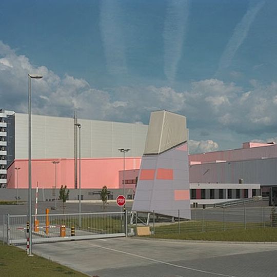Das neue Logistikzentrum von DM-Drogeriemarkt in Weilerswist ist für Hammersen Elementbau das bisher größte Bauprojekt der 30-jährigen Firmengeschichte. Bild: Hammersen Das neue Logistikzentrum von DM-Drogeriemarkt in Weilerswist ist für Hammersen Elementbau das bisher größte Bauprojekt der 30-jährigen Firmengeschichte. Bild: Hammersen