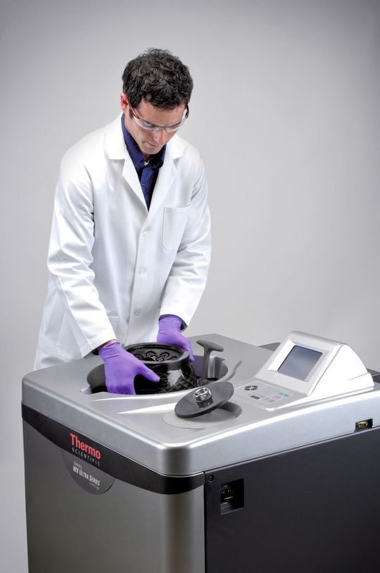 1 Ultrazentrifugen erreichen bis zu 150 000 Umdrehungen pro Minute. 1 Ultrazentrifugen erreichen bis zu 150 000 Umdrehungen pro Minute.