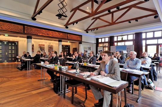 Mittlerweile ein Familientreffen, der Festo-Pharmakongress – in diesem Jahr in Hamburg. Das Thema: „Phamaanlagen clever modernisieren“. (Bild: Festo)