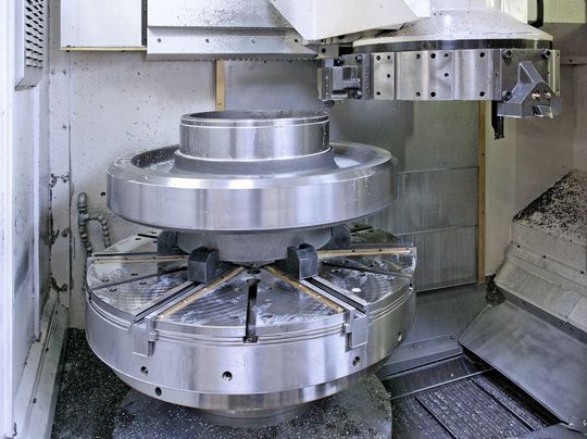 Bild 1: Das Spannfutter Rota NCR eignet sich für große Ringe und andere deformationsempfindliche Werkstücke. Standardisiert sind diese Futter für Durchmesser bis 1200 mm. (Bild: Schunk)