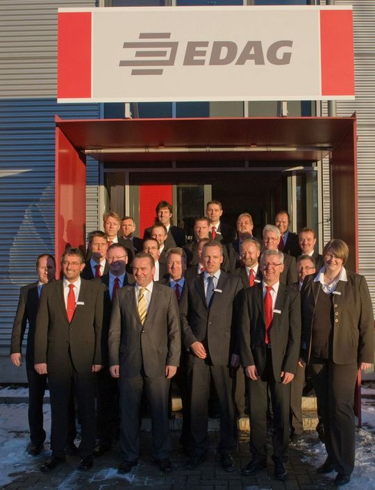 Das Edag-Team in Osnabrück. In der Mitte mit blauer Krawatte: EDAG-CEO Jörg Ohlsen. Das Edag-Team in Osnabrück. In der Mitte mit blauer Krawatte: EDAG-CEO Jörg Ohlsen.