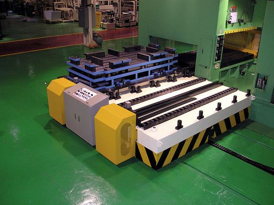 Bild 1: Beispiel eines Werkzeugwechselsystems. Solche Systeme gibt es in unterschiedlichen Automatisierungsniveaus und maßgeschneidert. (Bild: EAS)