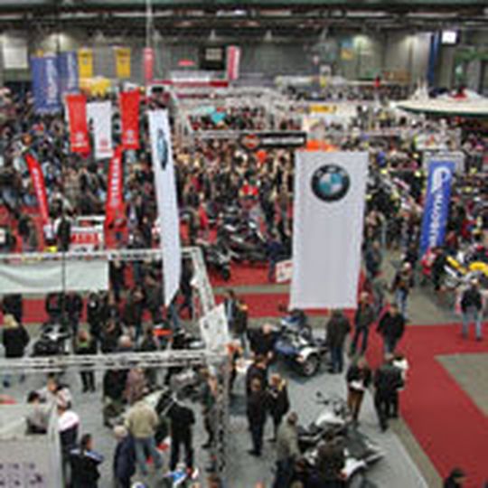 Die Weser-Ems-Hallen in Oldenburg ziehen die Biker an. Die Weser-Ems-Hallen in Oldenburg ziehen die Biker an.