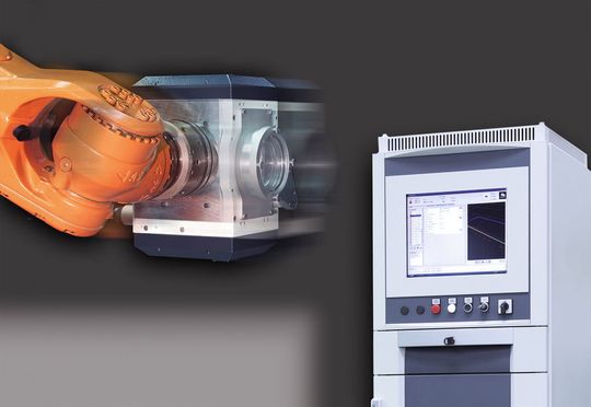 Die Steuerung sorgt bei der Remote- Bearbeitung für ein optimiertes Zusammenspiel von Roboter, Scanner und Laser. (Bild: Blackbird) Die Steuerung sorgt bei der Remote- Bearbeitung für ein optimiertes Zusammenspiel von Roboter, Scanner und Laser. (Bild: Blackbird)
