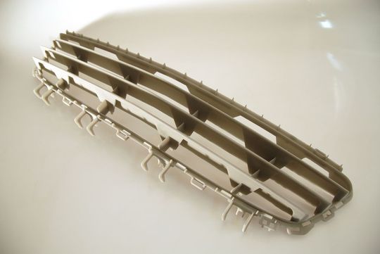 Komponente aus dem Stereolithographie-Material Tusk SolidGrey3000 Komponente aus dem Stereolithographie-Material Tusk SolidGrey3000