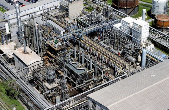 Naphtha cracker of Lonza in Visp (Picture: Lonza) Naphtha cracker of Lonza in Visp (Picture: Lonza)