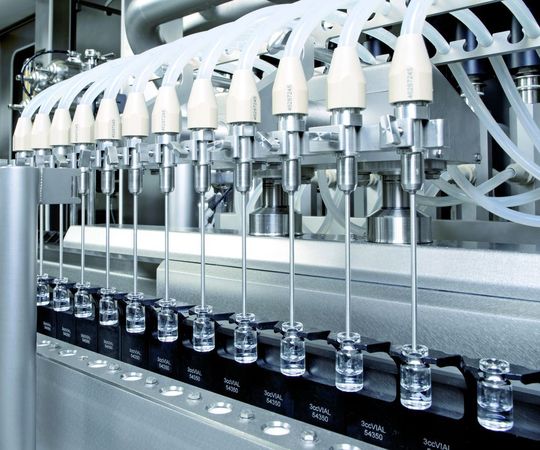 Two dosing methods are available for the twelve-position filling station: valveless rotary piston pumps and a time/pressure dosing system in duplicate. (Pictures: Bausch+Ströbel) Two dosing methods are available for the twelve-position filling station: valveless rotary piston pumps and a time/pressure dosing system in duplicate. (Pictures: Bausch+Ströbel)