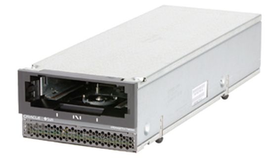Das StorageTek Laufwerk T10000C schreibt 5 TByte Daten auf eine Cartridge. Das StorageTek Laufwerk T10000C schreibt 5 TByte Daten auf eine Cartridge.