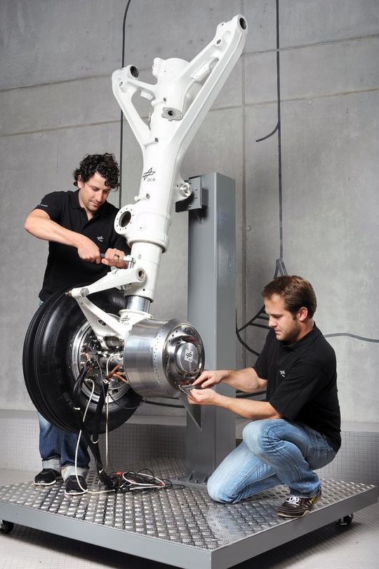 Elektrischer Bugradantrieb für Airbus A320. (Bild: DLR)