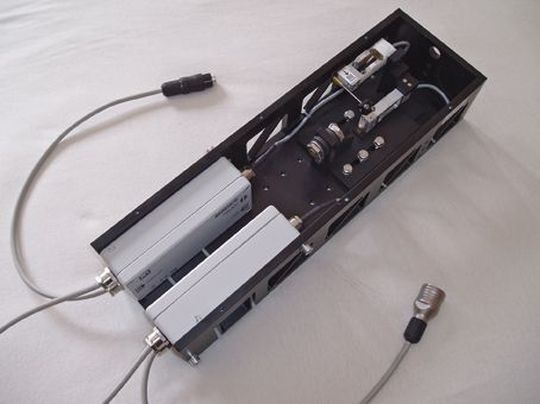 Trotz hoher Temperatur-, Feuchtigkeits- und mechanischer Belastung arbeitet das Kontrollsystem zuverlässig. Deflektionssensor und Auswertelektronik widerstehen sogar Blitzschlagereignisse. (Bild: ISD) Trotz hoher Temperatur-, Feuchtigkeits- und mechanischer Belastung arbeitet das Kontrollsystem zuverlässig. Deflektionssensor und Auswertelektronik widerstehen sogar Blitzschlagereignisse. (Bild: ISD)