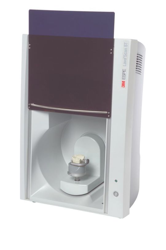 Mit dem Dentalscanner Lava Scan ST steht neueste Scanner-Technologie für das Gerüstdesign zur Verfügung. (Bild: 3M ESPE Dental) Mit dem Dentalscanner Lava Scan ST steht neueste Scanner-Technologie für das Gerüstdesign zur Verfügung. (Bild: 3M ESPE Dental)