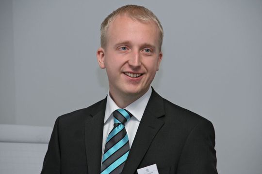 Jochen Endres: "Die optimale Ausnutzung der Kernkomponenten Getriebe, Ritzel und Zahnstange ermöglicht höchste Leistungsdichte." (Bild: Schäfer) Jochen Endres: "Die optimale Ausnutzung der Kernkomponenten Getriebe, Ritzel und Zahnstange ermöglicht höchste Leistungsdichte." (Bild: Schäfer)