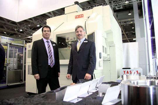 Im Bild Jürg Siegrist (li. Verkaufsingenieur) und Jürg Reimmann (Geschäftsführer), Jürg Reimmann: «Wirtschaftlich geht es jetzt wieder rasch nach oben.» (Bild: Böhm)