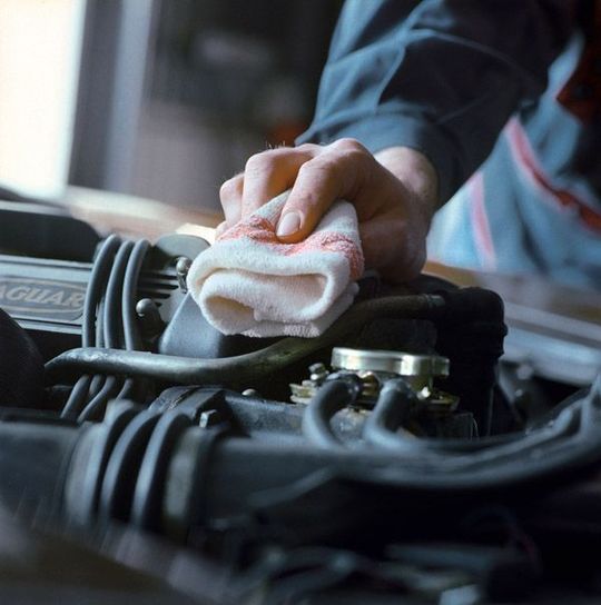 Erstausstattung, Anliefern und Abholen der Putztücher sowie deren fachgerechtes Waschen gehören zu den Full-Service-Leistungen von Mewa. Bild: Mewa Erstausstattung, Anliefern und Abholen der Putztücher sowie deren fachgerechtes Waschen gehören zu den Full-Service-Leistungen von Mewa. Bild: Mewa