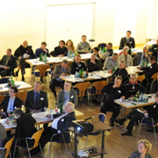 Die Igedos-Mitglieder trafen sich auch dieses Jahr wieder in der Stadthalle von Gernsheim bei Darmstadt. Die Igedos-Mitglieder trafen sich auch dieses Jahr wieder in der Stadthalle von Gernsheim bei Darmstadt.