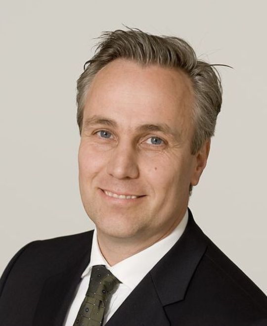 Dr. Sven Löschenkohl Dr. Sven Löschenkohl