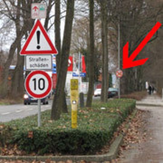 Gefahr für Leib und Leben der motorisierten Zweiradfahrer: Der Zustand deutscher Straßen ist unsäglich. Gefahr für Leib und Leben der motorisierten Zweiradfahrer: Der Zustand deutscher Straßen ist unsäglich.