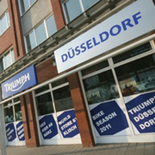 Der neue Triumph World Store by Klisch in der Erkrather Str. 343 in Düsseldorf. Der neue Triumph World Store by Klisch in der Erkrather Str. 343 in Düsseldorf.