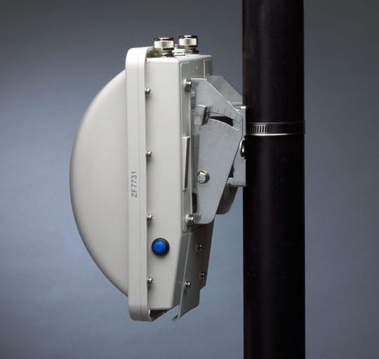 Der Access Point ZF 7731 ist eine zentral verwaltbare Point-to-Point-Bridge für den Außenbereich. Der Access Point ZF 7731 ist eine zentral verwaltbare Point-to-Point-Bridge für den Außenbereich.