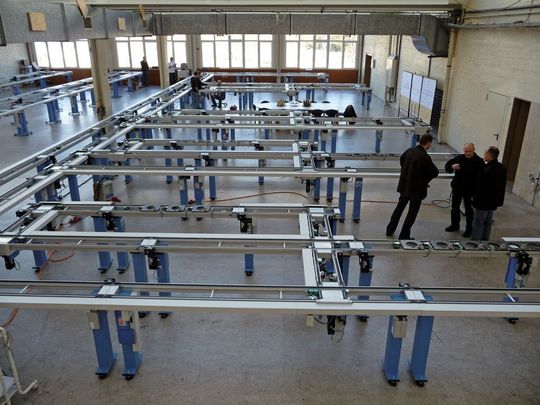 Bild 1: Beispielhafte Montagelinie auf Basis der Baureihe WTS 300 für Transportlasten bis 30 kg und für Werkstückträger in Größen bis 400 mm x 400 mm. (Bild: Stein)