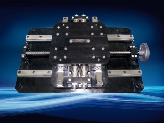 Kreuztisch nach Maß (Bild: Rodriguez)