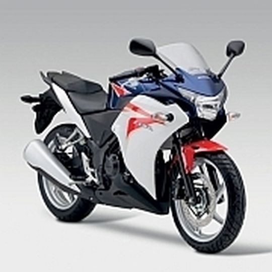 Die CBR 250 R ist eine der Honda-Neuheiten 2011. Die CBR 250 R ist eine der Honda-Neuheiten 2011.