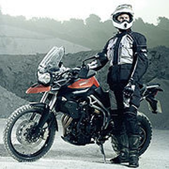 Die neue Triumph Tiger darf natürlich in Berlin nicht fehlen. Die neue Triumph Tiger darf natürlich in Berlin nicht fehlen.