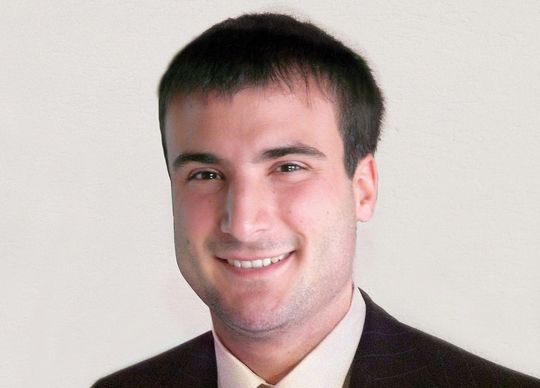 Steffen Reinbold unterstützt die Konstruktions- und Anwendungsberatung bei Findling Wälzlager im Innen- und Außendienst. (Bild: Findling)