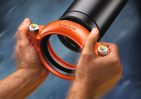 Montagefertige, flexible Kupplung Typ 177 QuickVic (Bild: Victaulic)