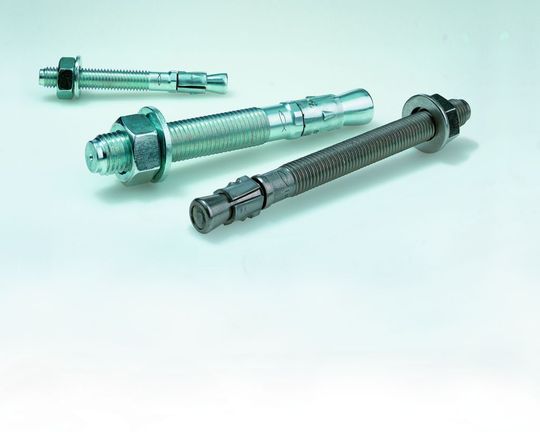 In der Produktion für ihre Befestigungsmittel setzen die Fischerwerke in Waldachtal Schmier-, Hydraulik- und Getriebeöle des Systemlieferanten Georg Oest Mineralölwerk GmbH & Co. KG ein. Bild: Fischerwerke In der Produktion für ihre Befestigungsmittel setzen die Fischerwerke in Waldachtal Schmier-, Hydraulik- und Getriebeöle des Systemlieferanten Georg Oest Mineralölwerk GmbH & Co. KG ein. Bild: Fischerwerke