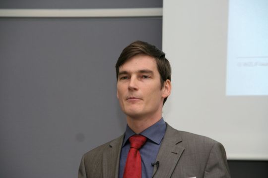 „Das Thema Reichweite spielt bei der Ersteinführung von Elektromobilität nur eine untergeordnete Rolle“, sagt Prof. Achim Kampker vom WZL der RWTH Aachen – wichtiger ist der Preis. (Bild: Itasse) „Das Thema Reichweite spielt bei der Ersteinführung von Elektromobilität nur eine untergeordnete Rolle“, sagt Prof. Achim Kampker vom WZL der RWTH Aachen – wichtiger ist der Preis. (Bild: Itasse)