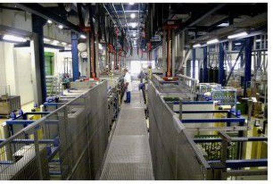 Mit der Baureihe Mil DTL 26482 Serie I hat das Souriau-Team die umweltfreundlichere Zink-Nickel-Oberflächenbeschichtung industrietauglich gemacht. (Bild: Souriau)