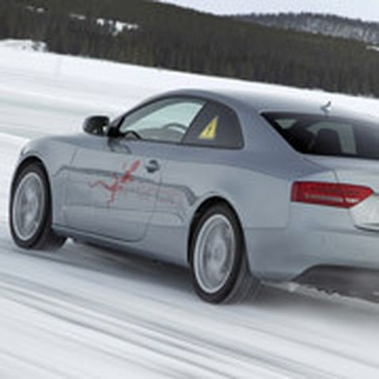 Audi hat einen elektrifizierten Quattro-Antrieb in einem A5 verbaut. Audi hat einen elektrifizierten Quattro-Antrieb in einem A5 verbaut.