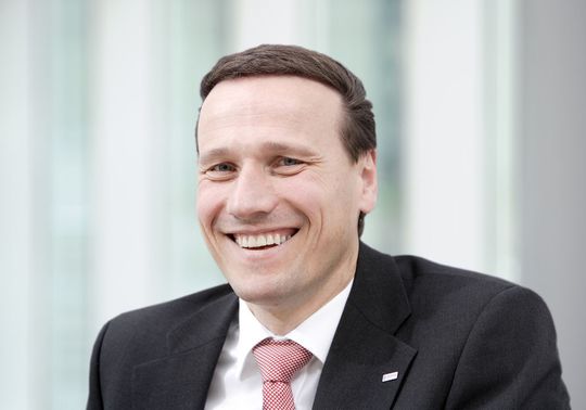 Patrik Wohlhauser, Vorsitzender der Geschäftsführung der Evonik Degussa: „Das Investment ist Teil unserer Strategie in Südamerika, mit der wir am Wachstum in der Region teilhaben wollen.“ (Bild: Evonik Industries)
