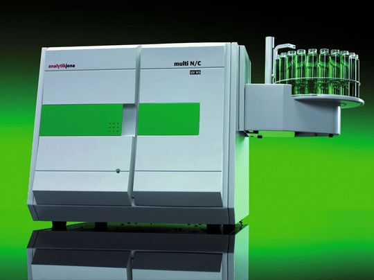 Anspruchsvolle TOC-Proben lassen sich mit einem TOC-Gerät für UV-unterstützte nasschemische Oxidation wie dem multi N/C UV HS einfach und kostengünstig analysieren. (Bild: Analytik Jena) Anspruchsvolle TOC-Proben lassen sich mit einem TOC-Gerät für UV-unterstützte nasschemische Oxidation wie dem multi N/C UV HS einfach und kostengünstig analysieren. (Bild: Analytik Jena)