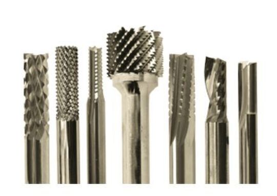 Das Fräserprogramm Rapid-Line umfasst Werkzeuge für Aluminium, Kunststoffe, Faserwerkstoffe und Wabenverbundmaterialien. (Bild: SPPW)