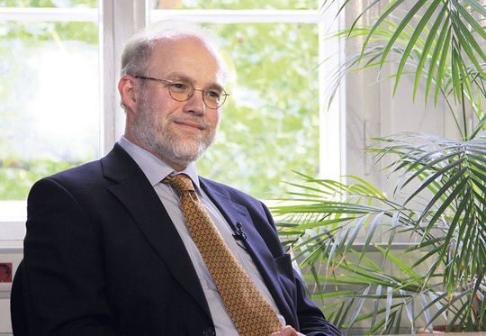 Für Jörn Riedel, CIO in Hamburg, ist die durchgängige eGovernment-Strategie Motor des Erfolgs Für Jörn Riedel, CIO in Hamburg, ist die durchgängige eGovernment-Strategie Motor des Erfolgs
