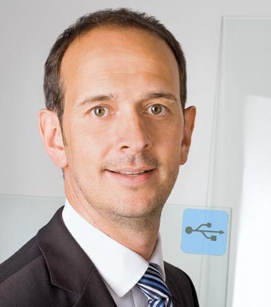Bei mangelndem Management stellt die USB-Schnittstelle für Unternehmen ein erhebliches Sicherheitsrisiko dar. Bei mangelndem Management stellt die USB-Schnittstelle für Unternehmen ein erhebliches Sicherheitsrisiko dar.