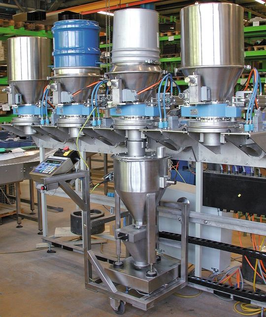 Fully automatic dosing systems ensure safe, high-precision mixing results. (Picture: Kokeisl Industrial Systems) Fully automatic dosing systems ensure safe, high-precision mixing results. (Picture: Kokeisl Industrial Systems)