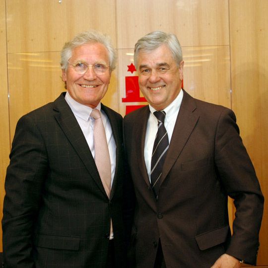 Prof. Dr. Peer Witten, Logistik-Initiative Hamburg (l.) und Frank Horch, Behörde für Wirtschaft und Arbeit Hamburg, freuen sich über die positive Stimmung in der Hansestadt. Bild: Logistik-Initiative Hamburg Prof. Dr. Peer Witten, Logistik-Initiative Hamburg (l.) und Frank Horch, Behörde für Wirtschaft und Arbeit Hamburg, freuen sich über die positive Stimmung in der Hansestadt. Bild: Logistik-Initiative Hamburg